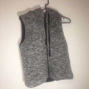 Medium black and white vest
